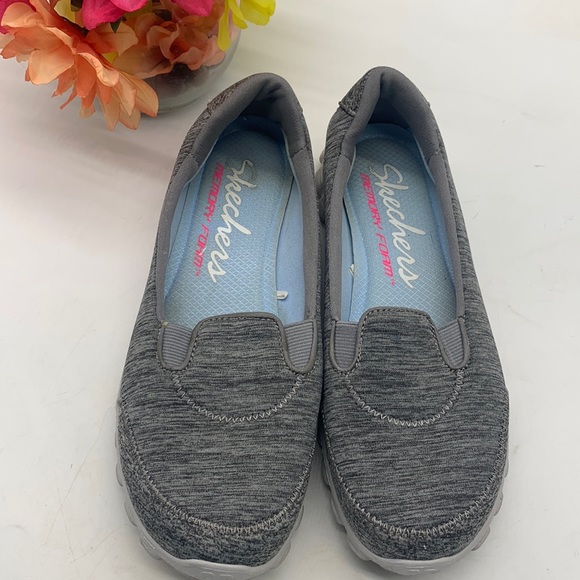 skechers Shoes - Skechers Gray Flat Memory Foam Loafer Size 9. SKT3916